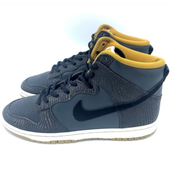 Nike Wmns Dunk Hi Skinny Print Tiger - Picture 1 of 8